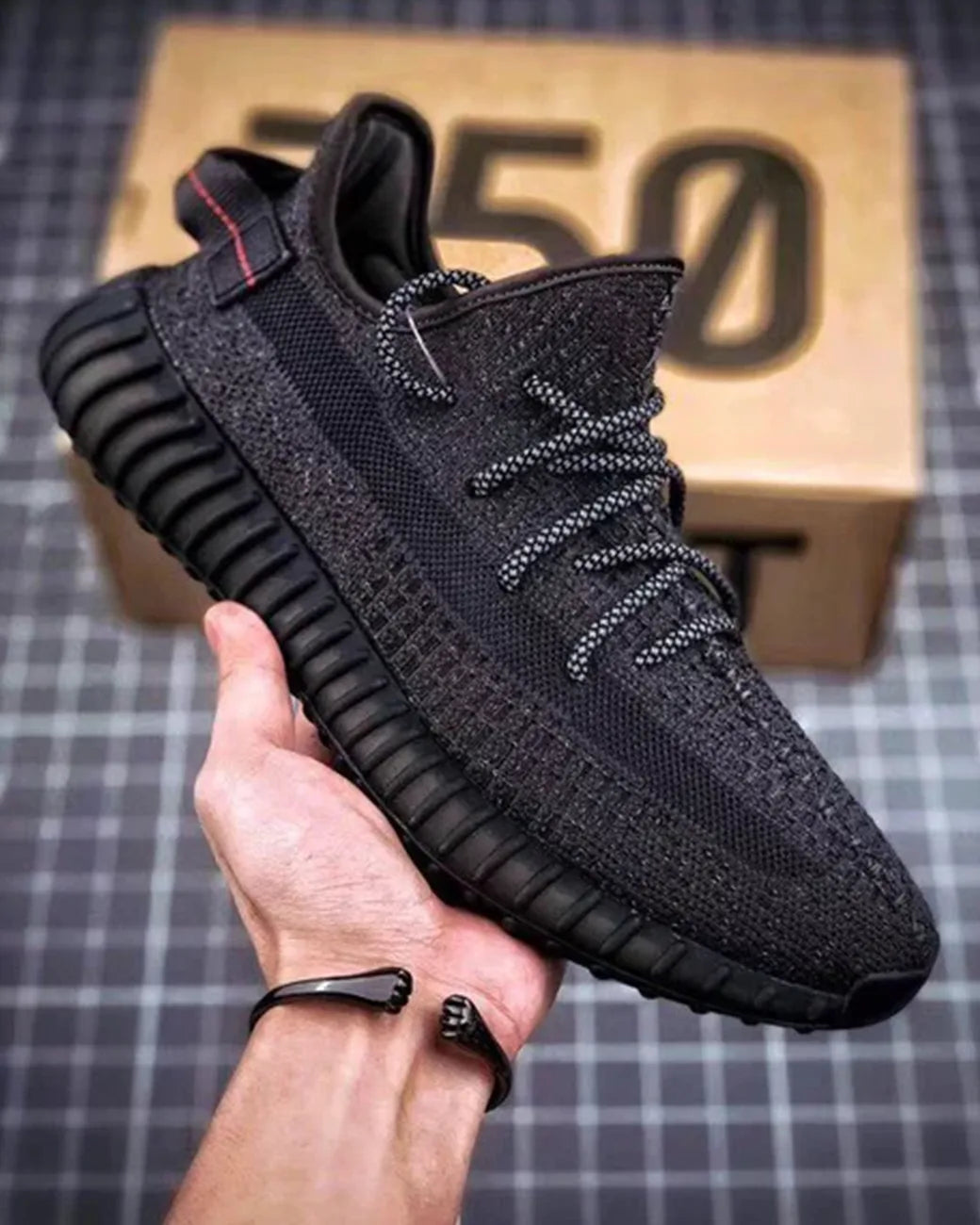 Adidas yeezy boost 350 V2 BLACK Reflective with real boost (Authentic Original)